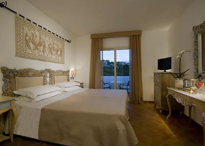 Colonna Grand Capo Testa Hotel